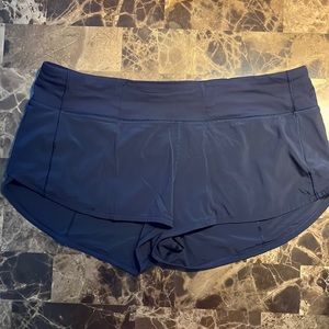 Lululemon speed up shorts 2.5”